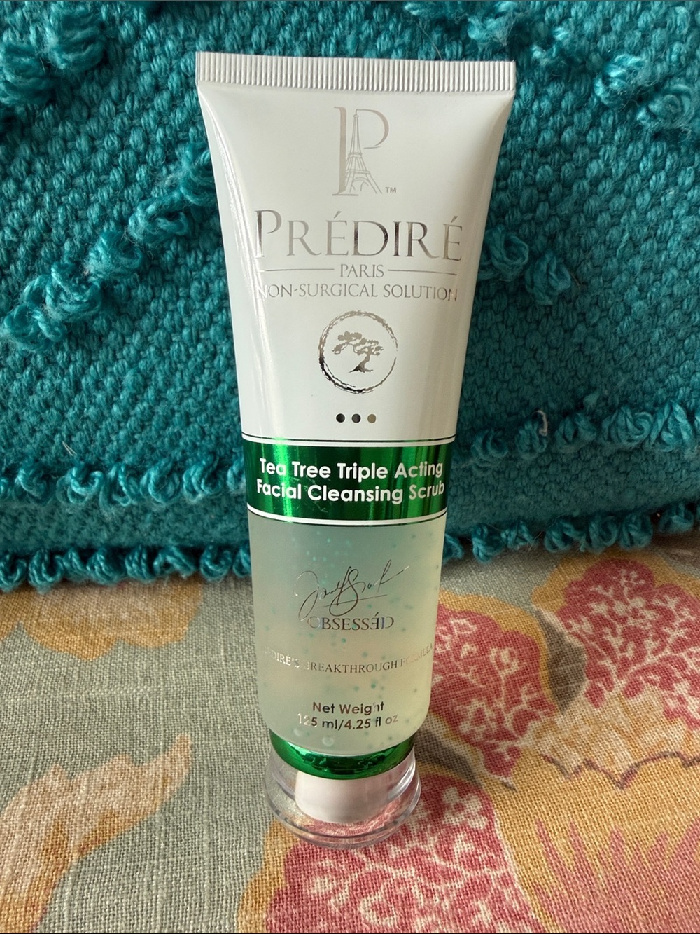 Prédiré Paris Tea Tree Triple Acting Facial Cleansing Scrub